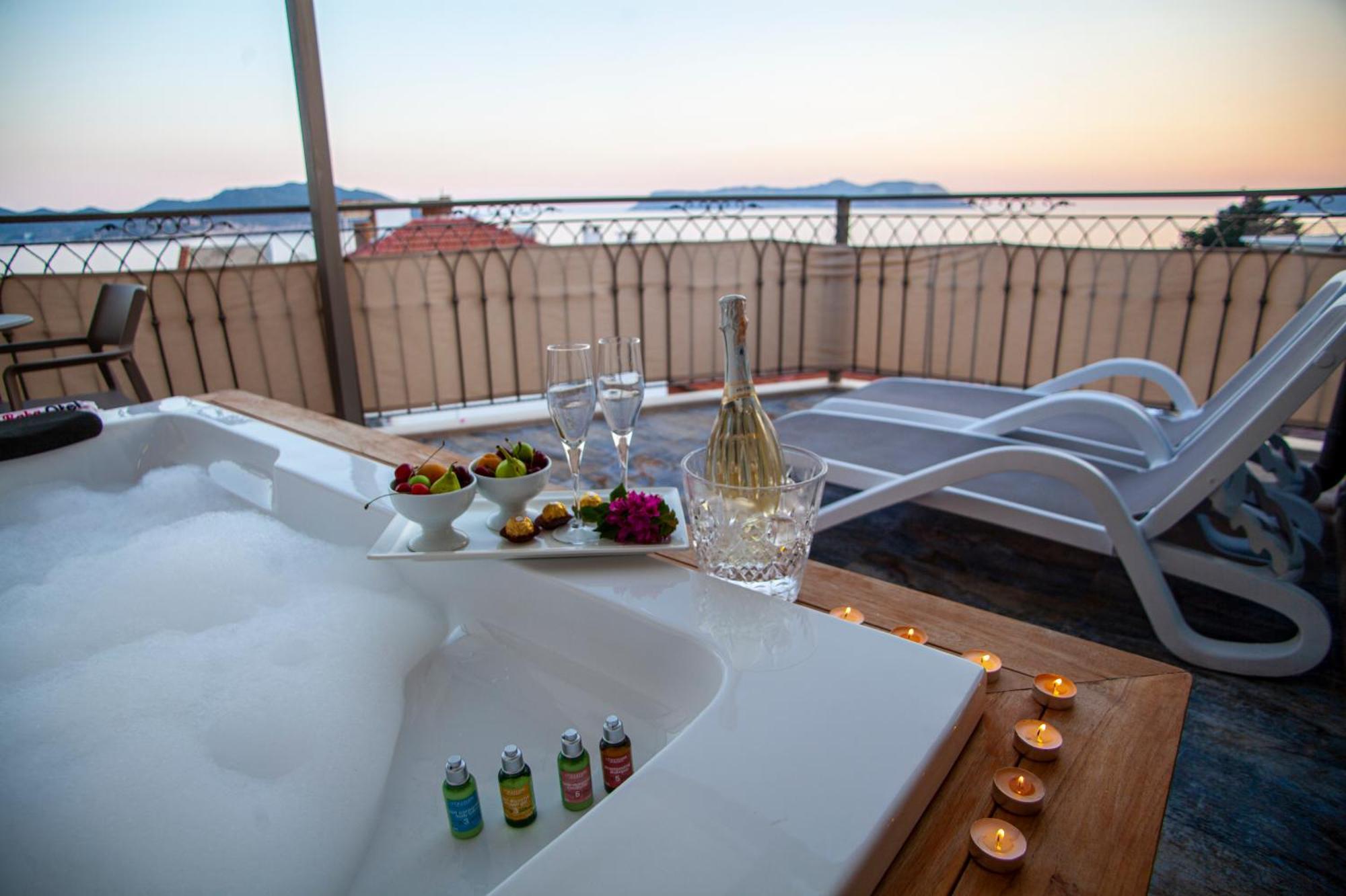 Noel Baba Hotel Каш Экстерьер фото